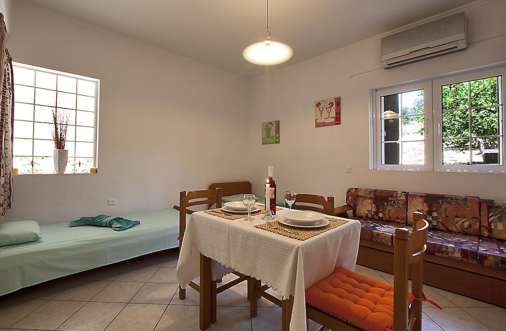 Drimouras Apartments Xiropigado Ruang foto
